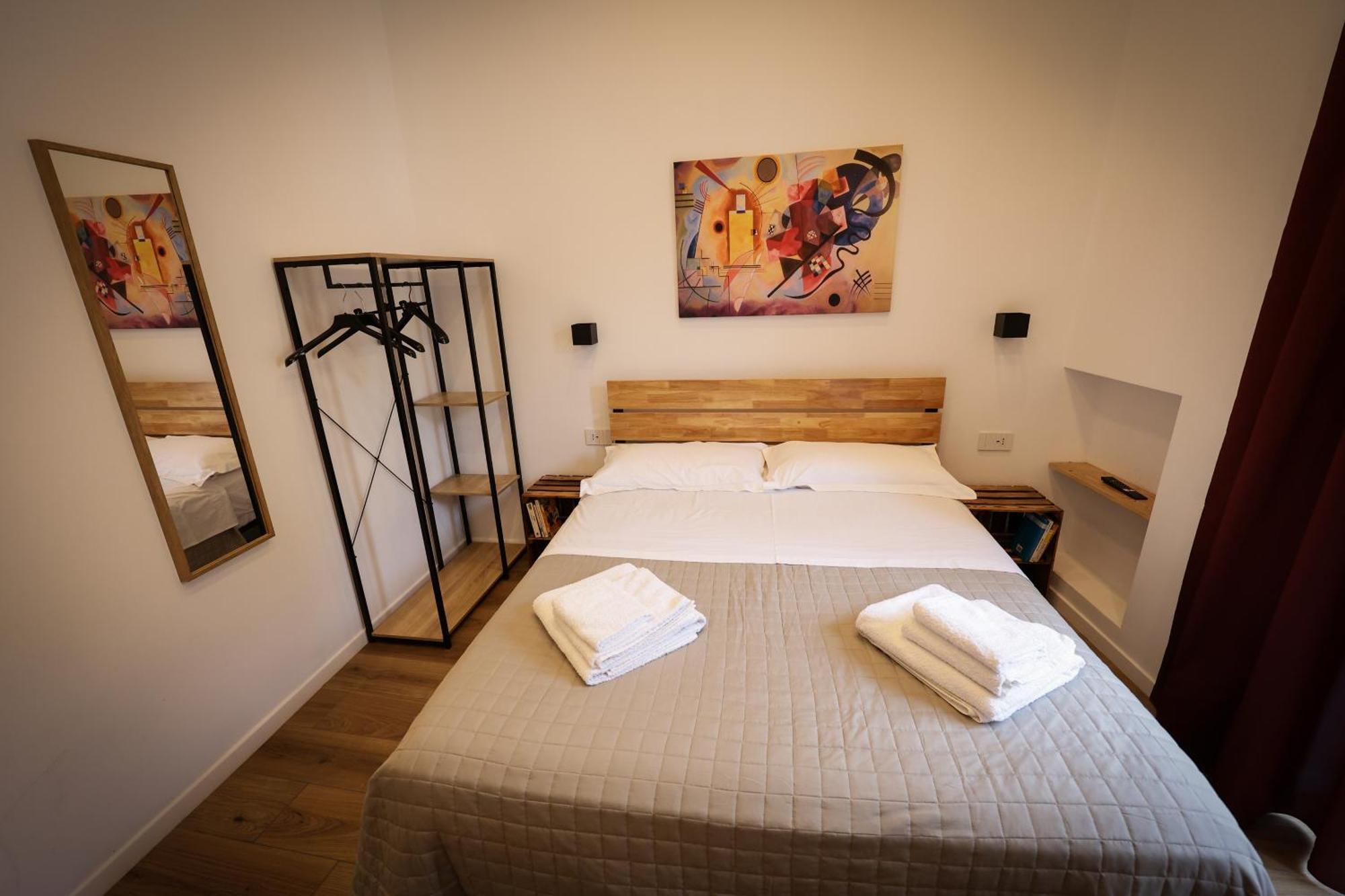 Into Core - Bed & Breakfast
